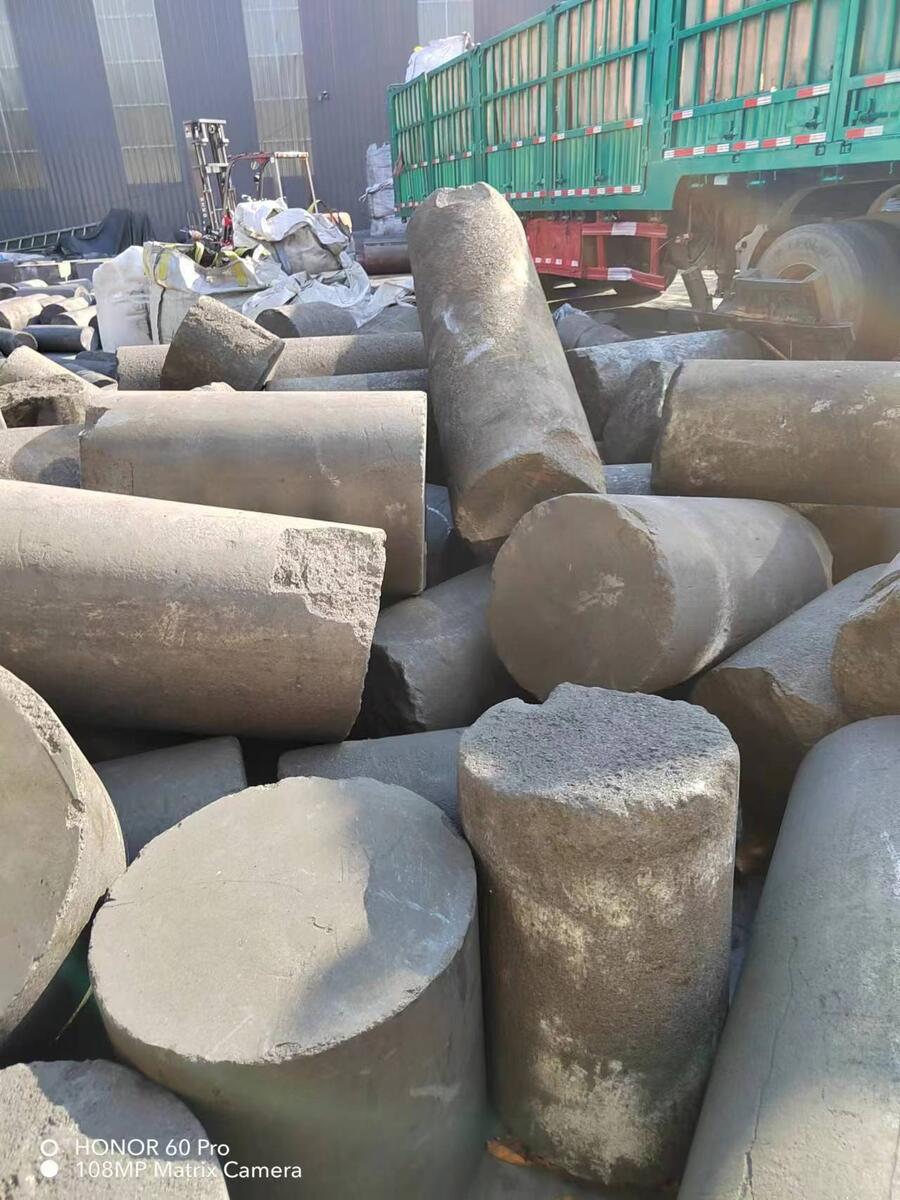 上?；厥諒U石墨電極廠家
